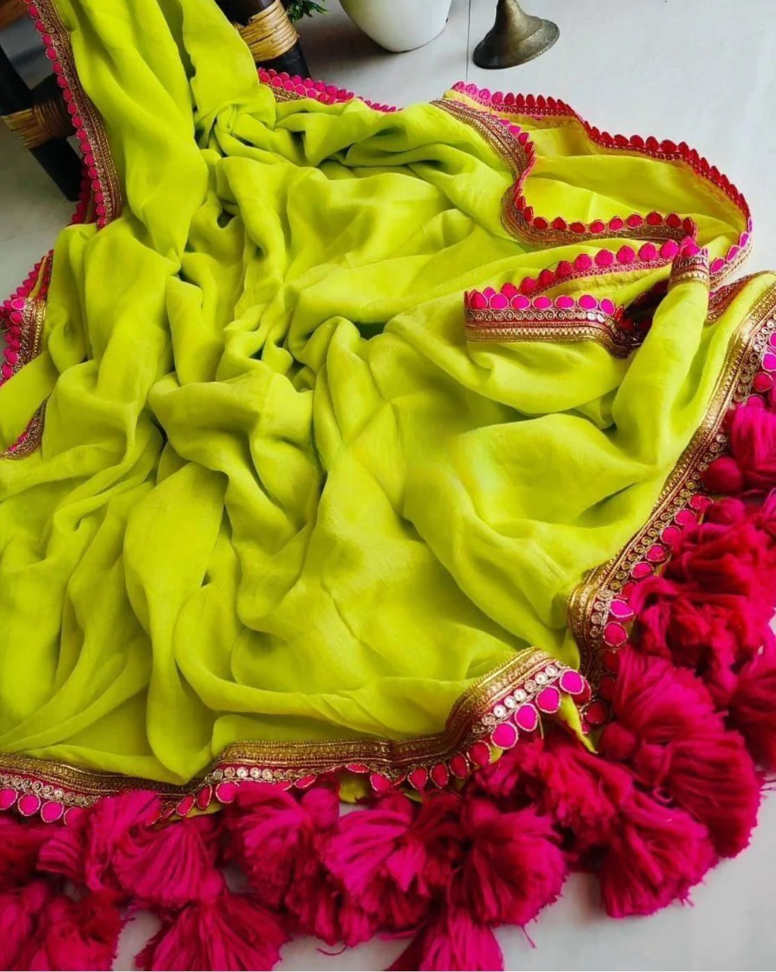 -1117Wx1400H-700496527-green-MODEL